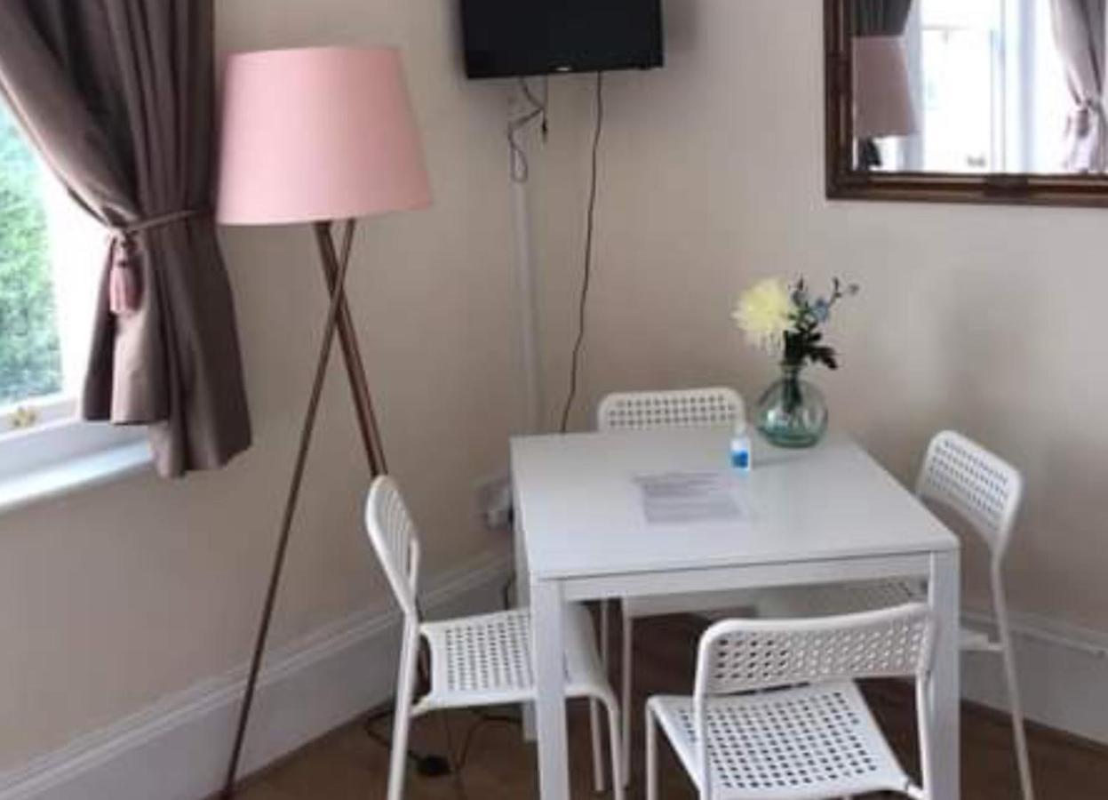 Brydges Self-Catering Spaces And En-Suite Rooms เฮสติงส์ ภายนอก รูปภาพ