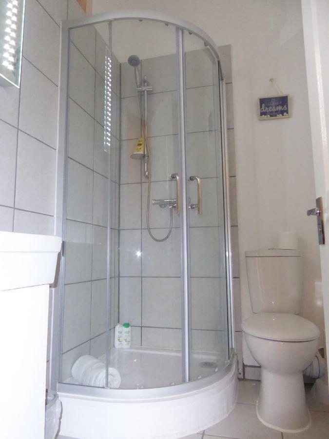 Brydges Self-Catering Spaces And En-Suite Rooms เฮสติงส์ ภายนอก รูปภาพ